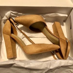 Aldo Nicholes medium beige high heel block heel